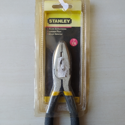 Alicate 7" Stanley