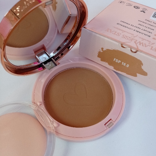 #16 Flawess stay powder foundation