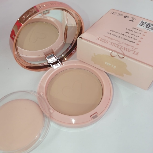 #7 Flawless Stay poder foundation