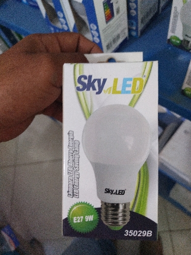 Bombillo sky led 9W