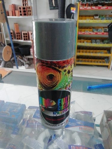 Aerosol plateado