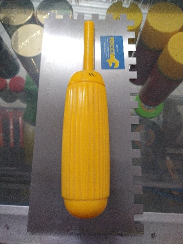 Llana metálica dentada