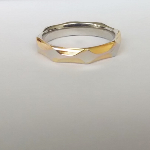 ANILLO EN ACERO AROS DE MATRIMONIO TALLADO 4X1MM ANA000131