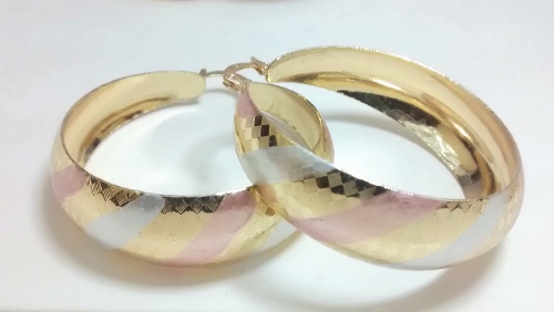 ARGOLLA EN LAMINADO DIAMANTADA TIPO CANDONGA CON FRANJAS EN CARTIER GRANDE ALD00012