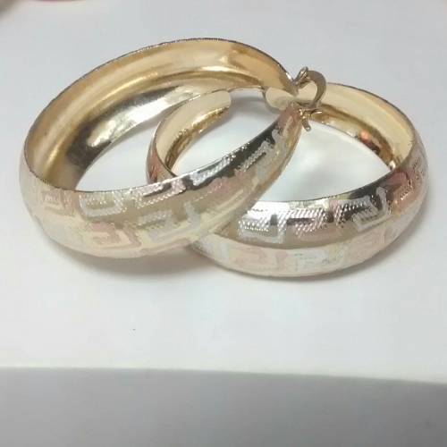 ARGOLLA EN LAMINADO TIPO CANDONGA CON FIGURAS ÉTNICAS EN CARTIER MEDIANA ALD000110