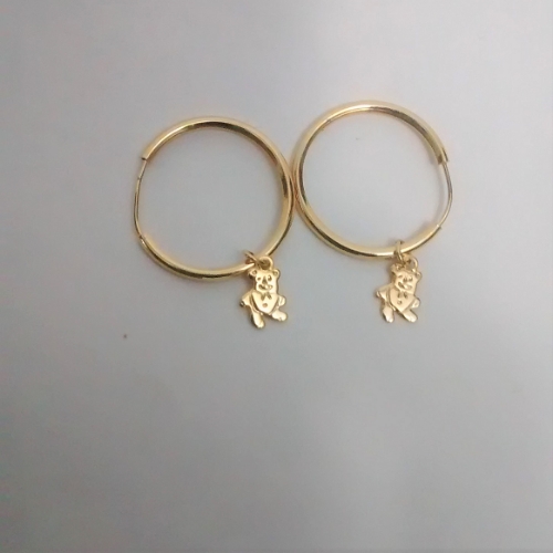 ARGOLLA EN LAMINADO LISA SENCILLA CON OSO COLGANTE DORADO ALD00147