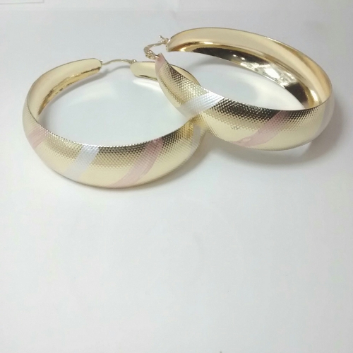 ARGOLLA EN LAMINADO TEXTURIZADA TIPO CANDONGA CON FRANJAS EN CARTIER GRANDE ALD00015