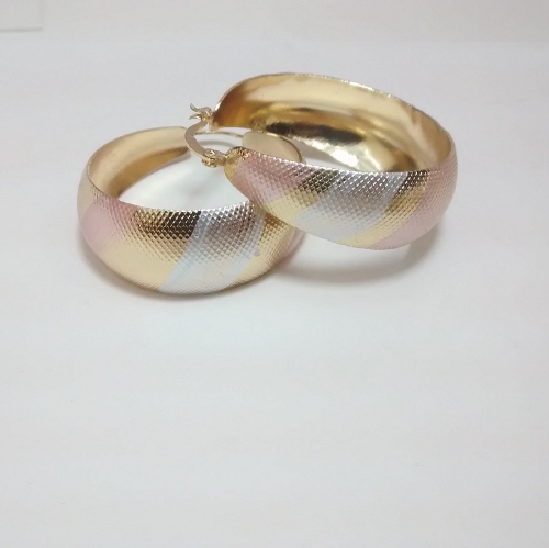 ARGOLLAS EN LAMINADO TEXTURIZADAS TIPO CANDONGA CON FRANJAS EN CARTIER PEQUEÑA ALD000118