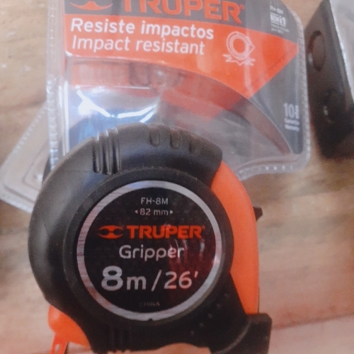 Flexometro 8M/26' contra impacto TRUPER.