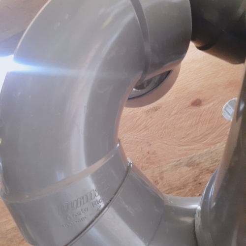 Codo PVC de 4" 90° PD gris