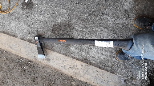Hacha media labor de 4 1/2 lb con mango