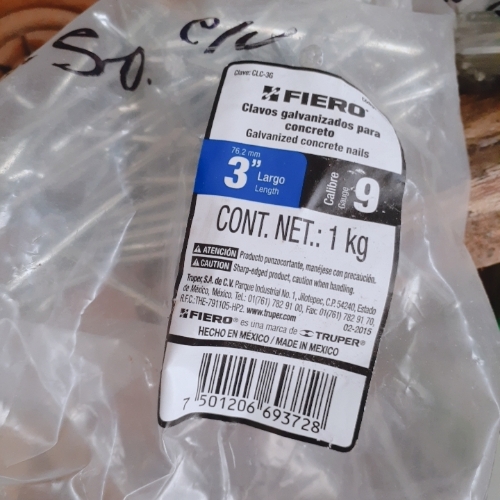 Clavo para concreto de 3" por unidad.