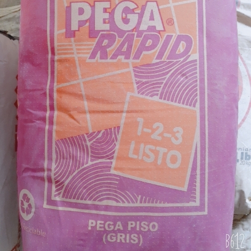 Pega rapid 20 kg por bolsa.