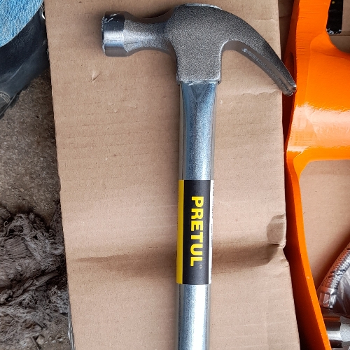 MARTILLO UNA CURVA 16 OZ, MANGO TUBULAR, PRETUL