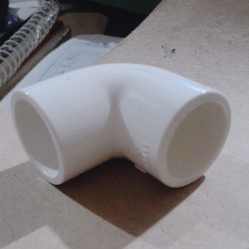 Codo PVC liso de 1/2" 90° AP.