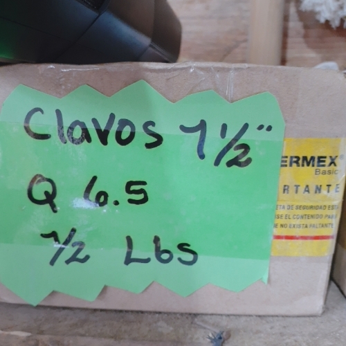 Clavo para madera de 1-1/2" por lb rayo