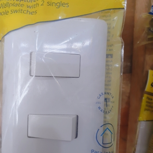 Placa con 2 interruptores sencillos VOLTEC