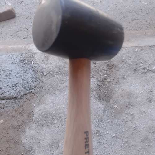 Mazo de hule 16oz. Pretul