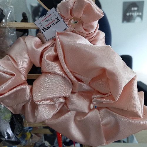 Scrunchie satin pequeña