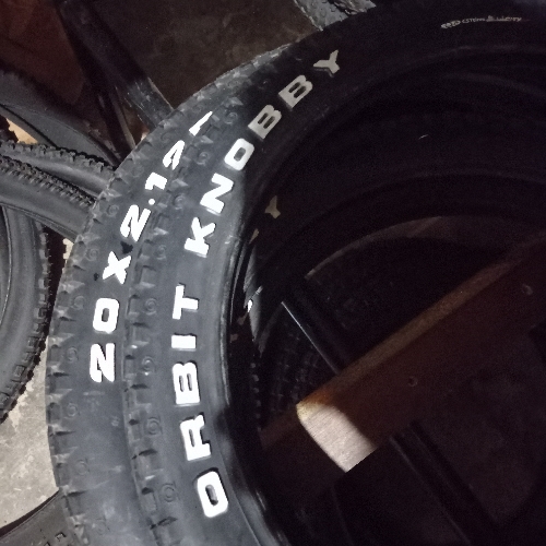 Coraza 20 Orbit knobby