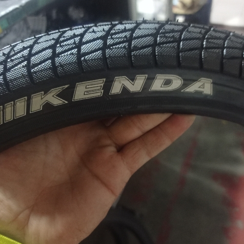 Coraza 20 kenda pista