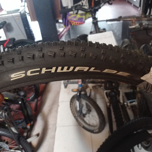 Coraza 27.5 schwalbe rápido road