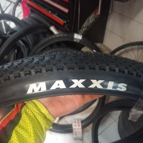 Coraza 29 maxxis ikon x 2.20