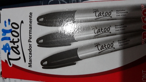 Marcador permanente delgado negro tatoo