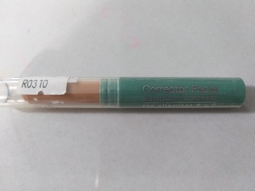 Corrector facial oscuro Ana Maria