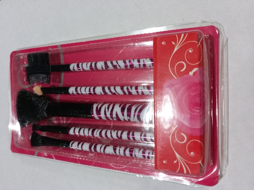Brochas maquillaje en caja Lucky X 5