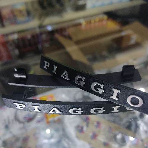 Emblema Largo Nariz