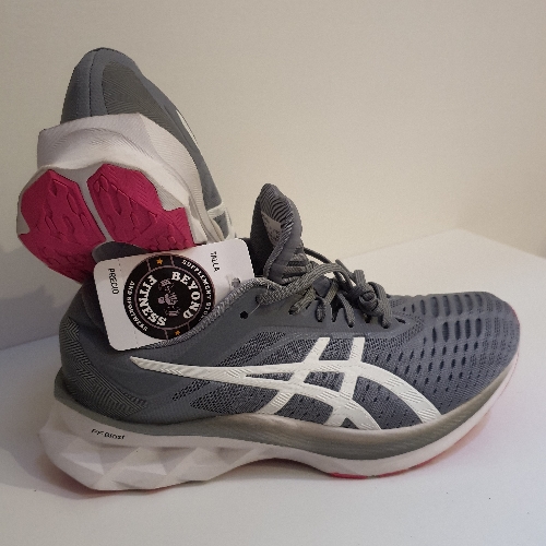 Asics FFblast No 25