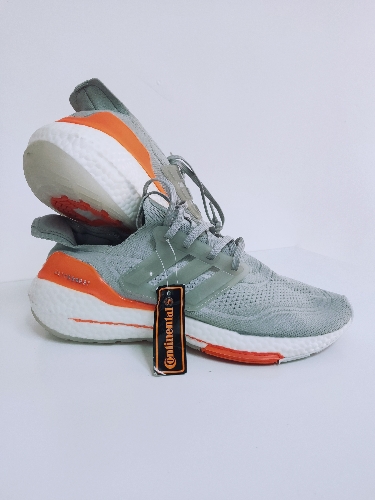 Adidas UltraBoost Gris 27.5