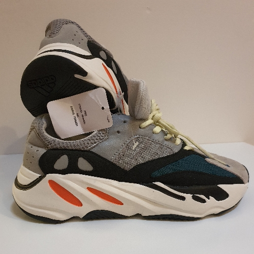 Adidas  yeezy ortholite No 27.5