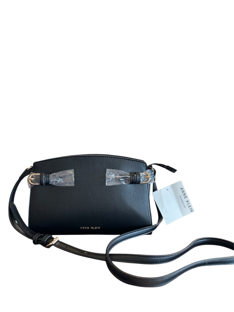 Anne Klein Negra