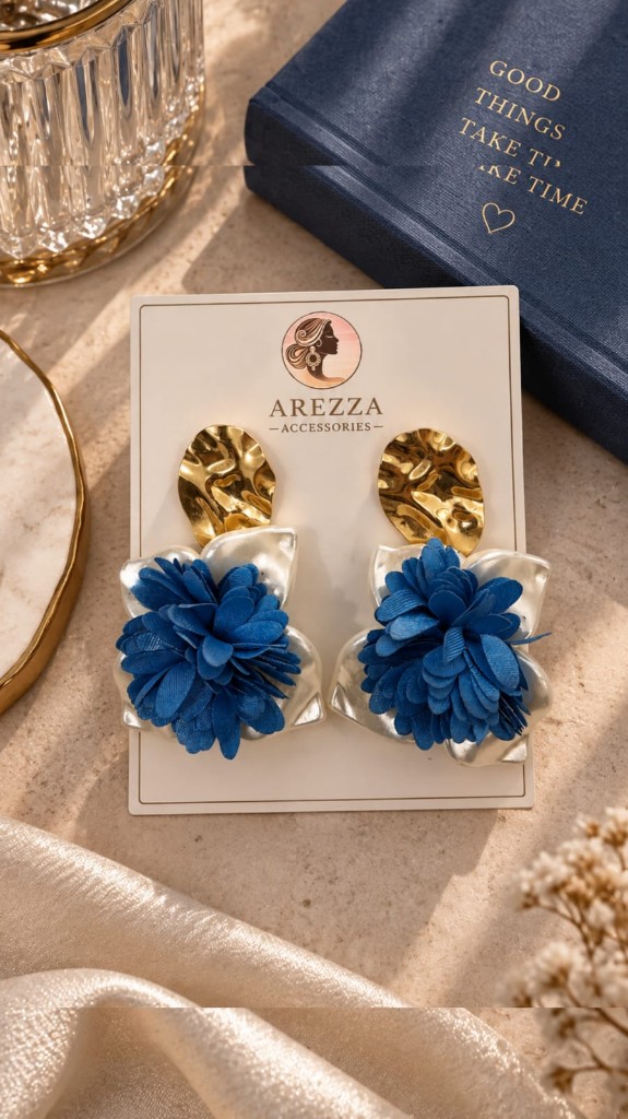 Arete flor azul