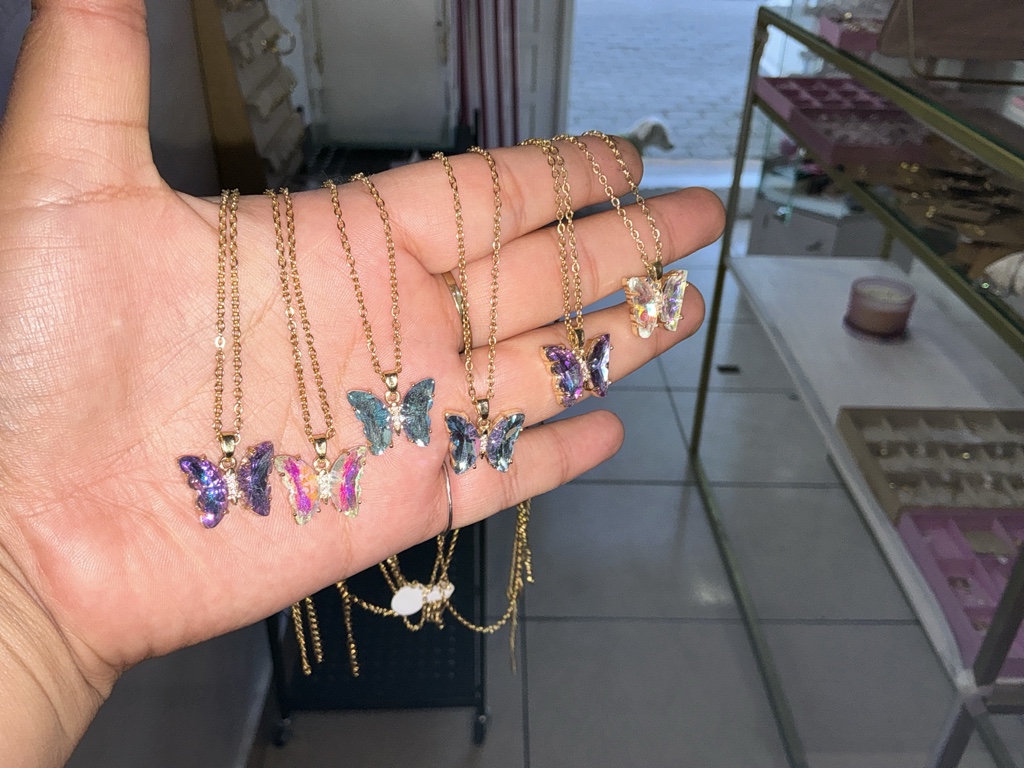 Collar mariposa amigas