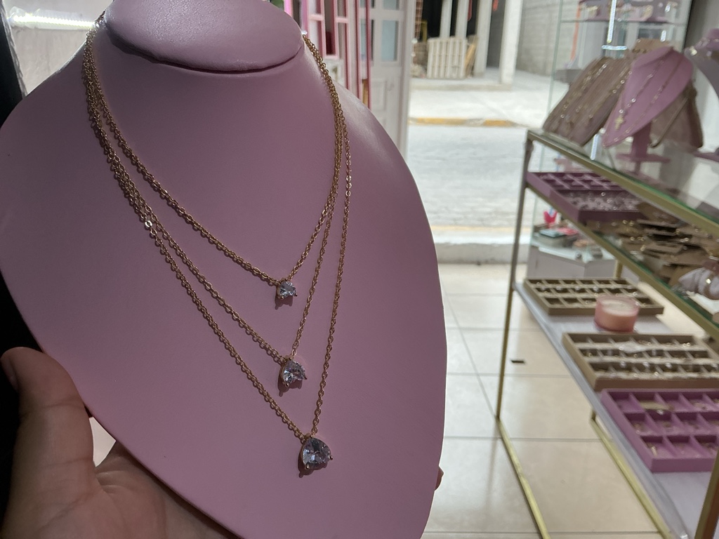 Collar tres niveles