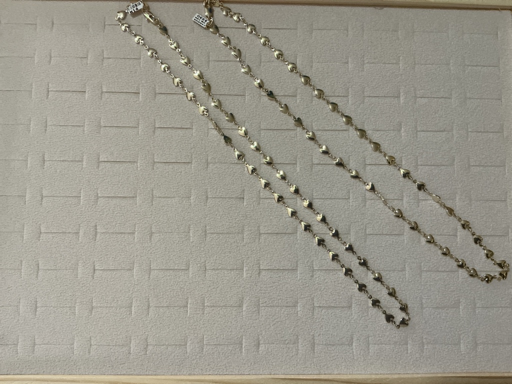 Collar dorado fino corazón