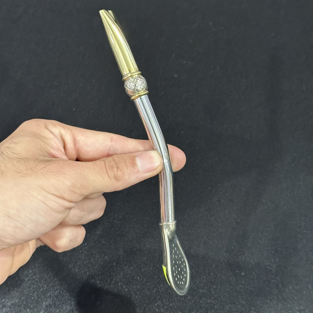 Bombillon Alpaca Pico Curvo Dorado con Fleje