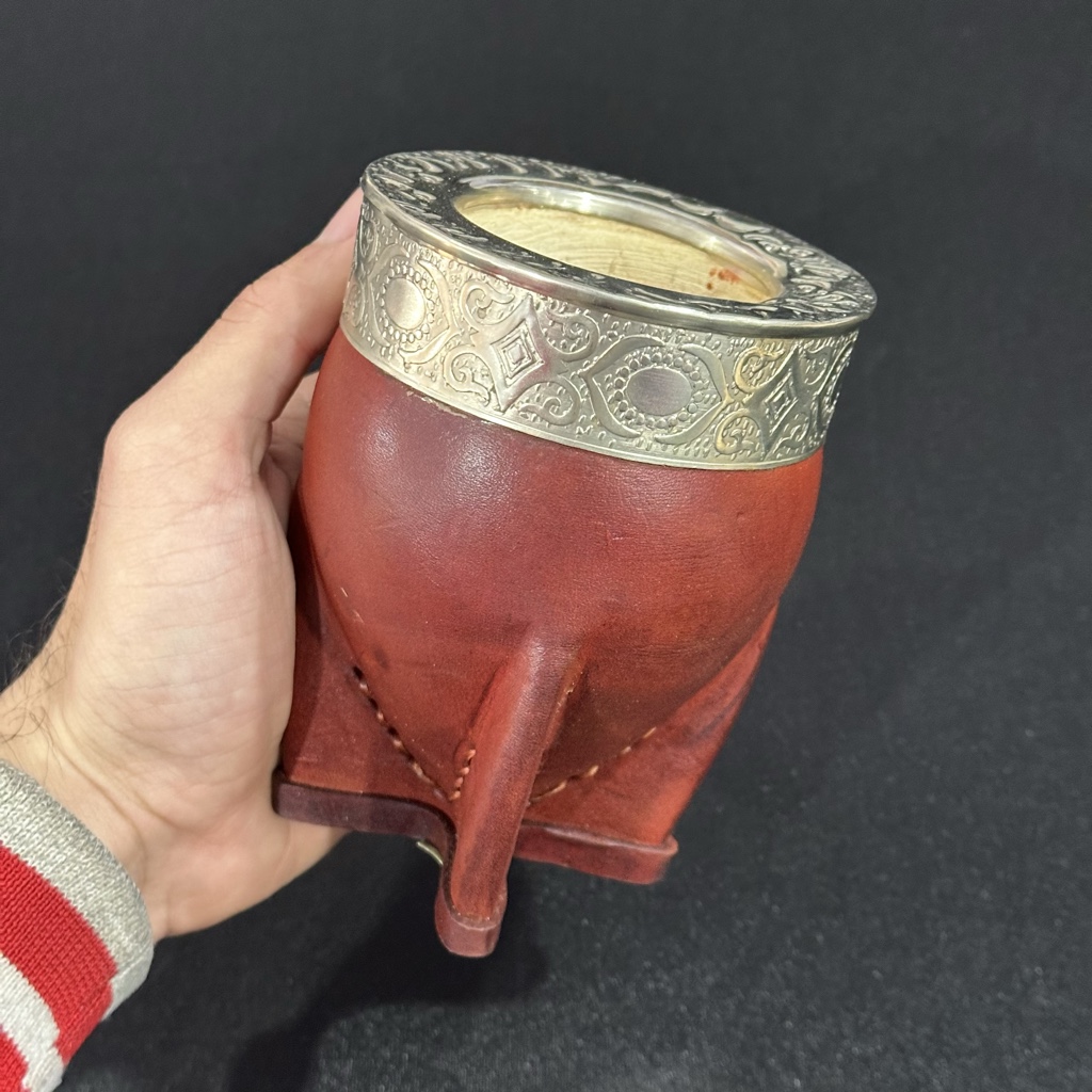 Imperial Cuero Liso Borravino Virola Cincelada Alpaca