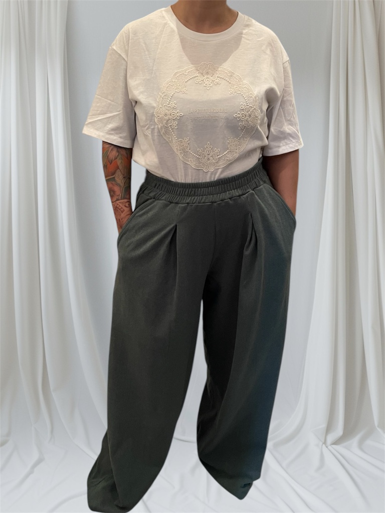Pantalón ancho tipo jogger