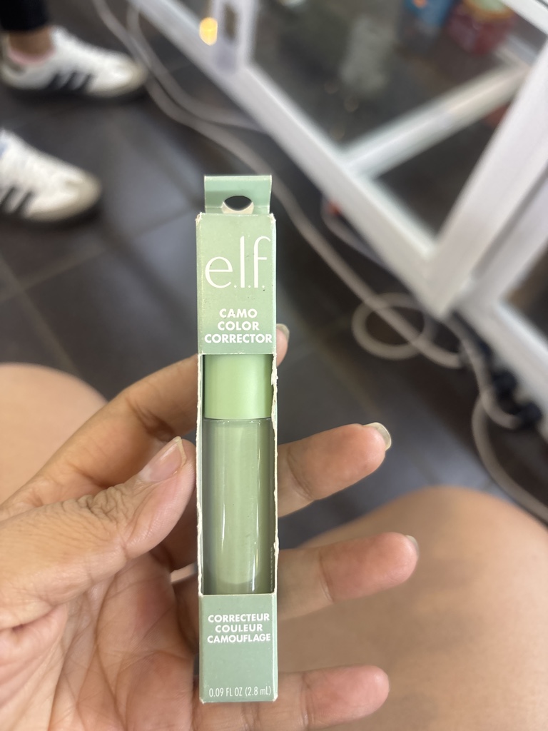 e.l.f. Camo Color Corrector verde