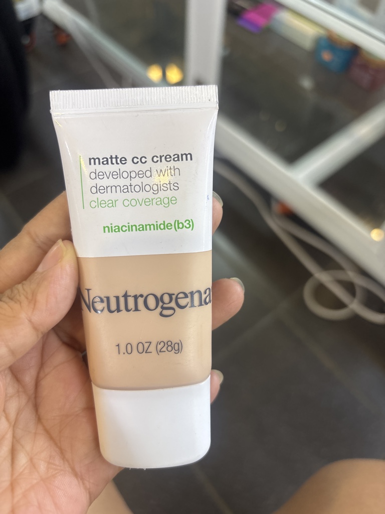 Neutrogena CC Cream beige base