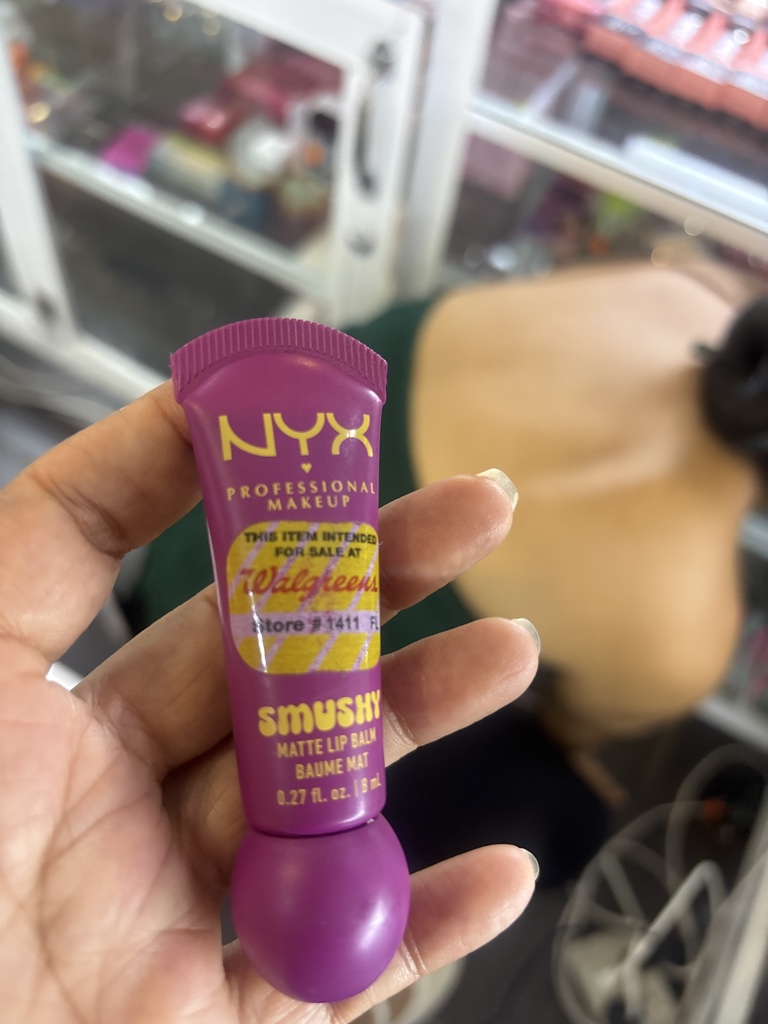 NYX Smushy lip balm morado