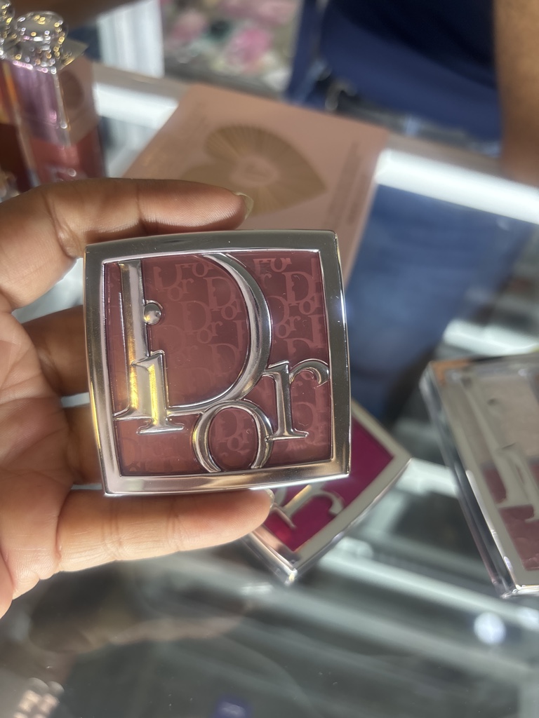 Dior Lip Glow rosa blus