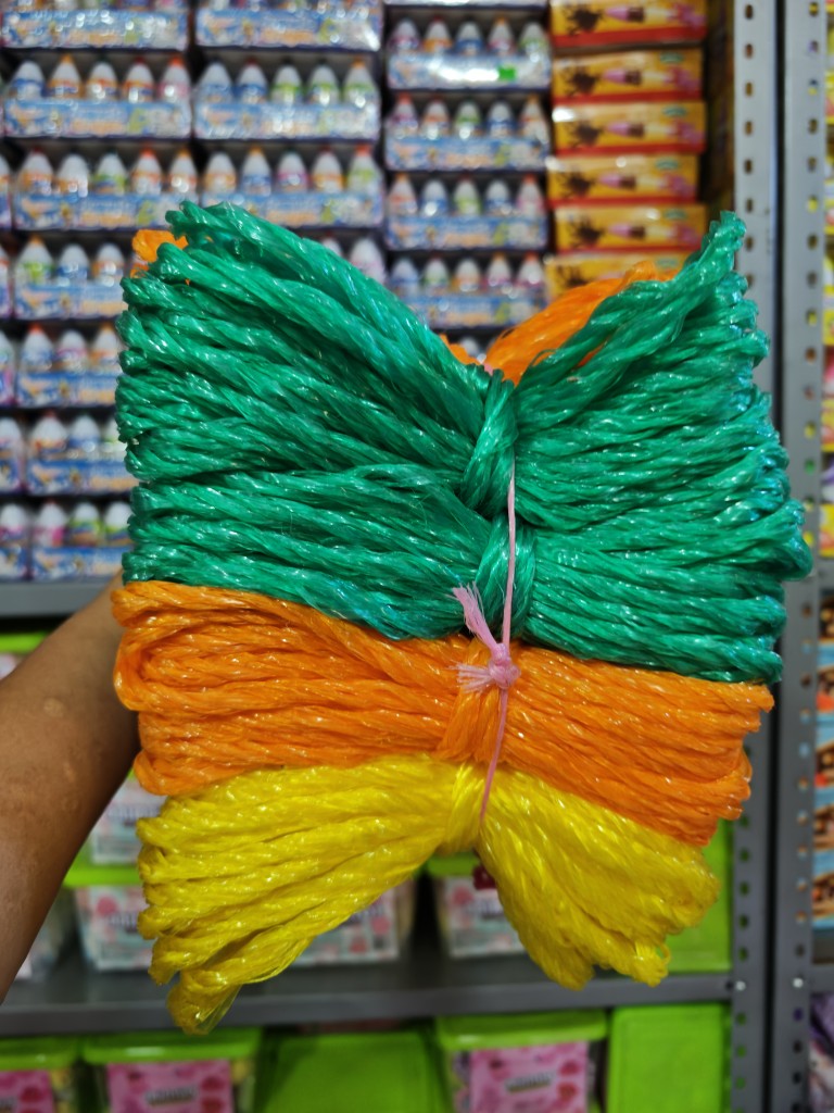 Lazo tricolor plastico