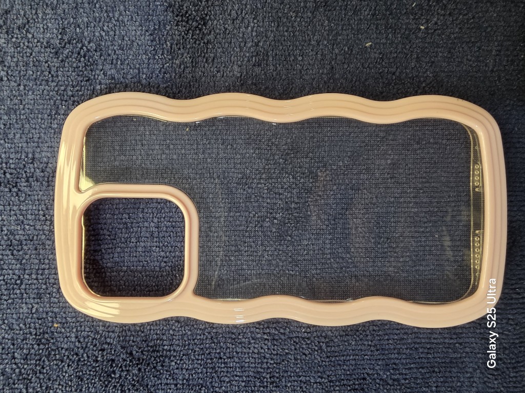 Funda iphone 15 pro max con hondas