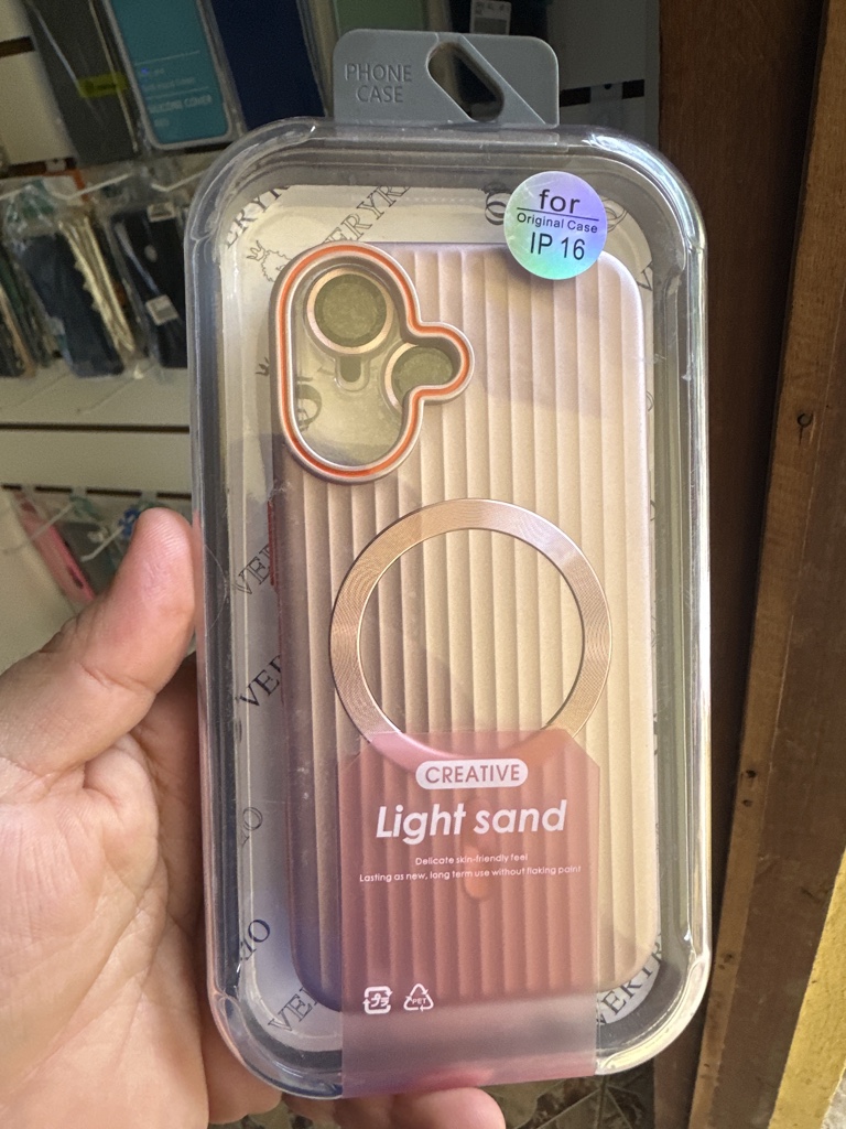 CAP LIGHT IPHONE 16