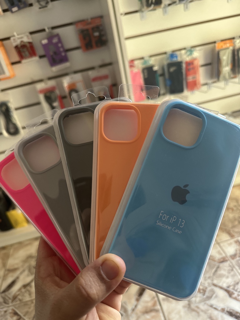 CAP IPHONE 13 CASE SILICONE